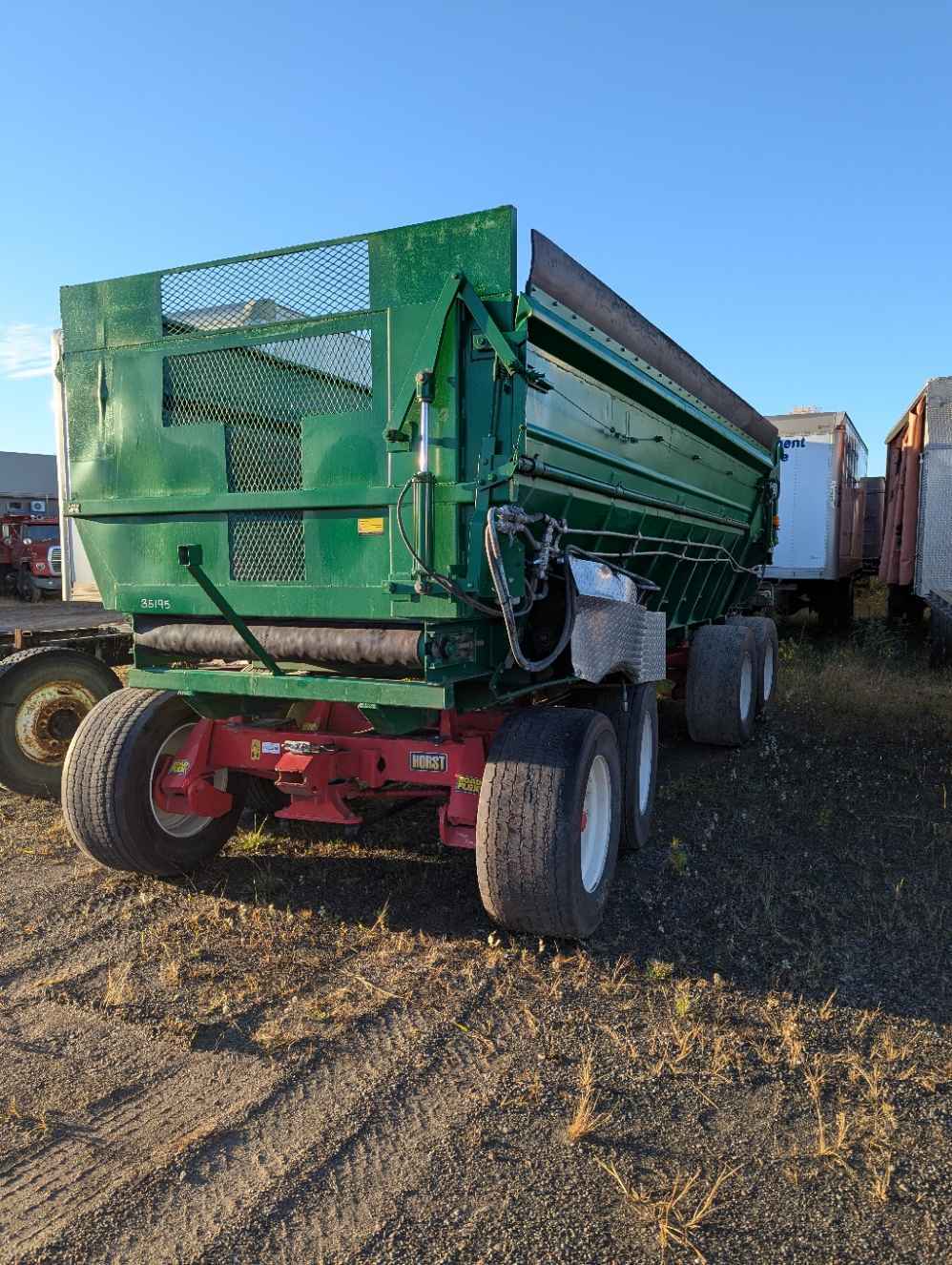 2023 Trailer Fifth Wheel Tr.