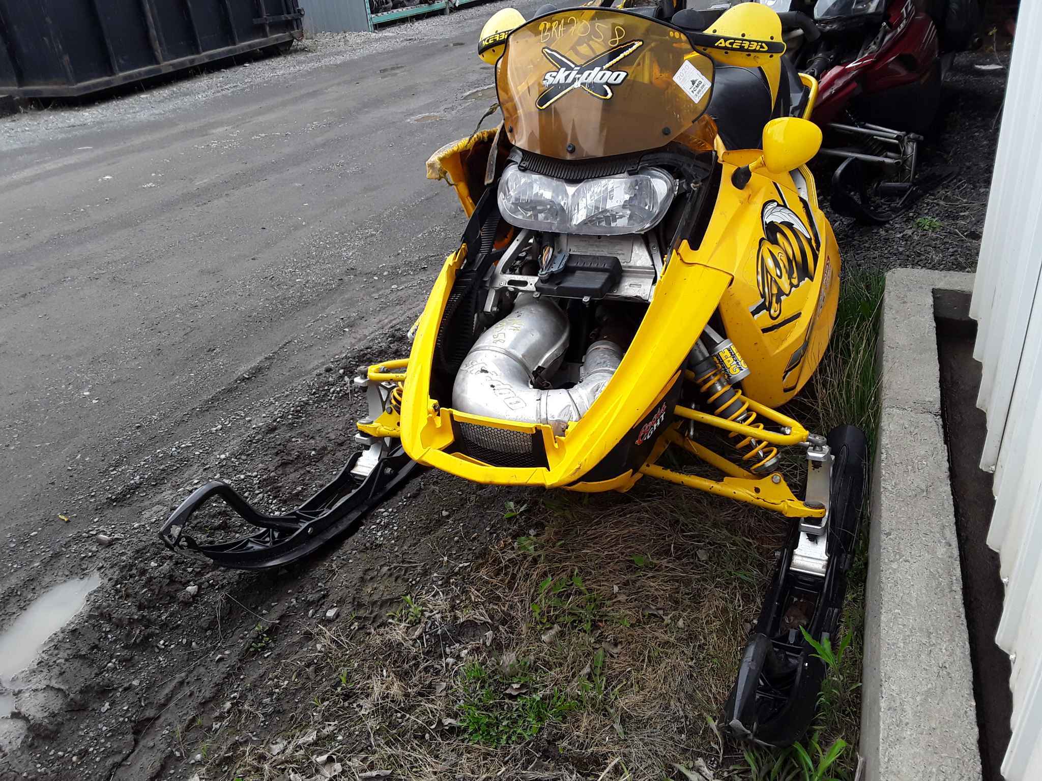 2006 Snowmobile Skidoo Brp