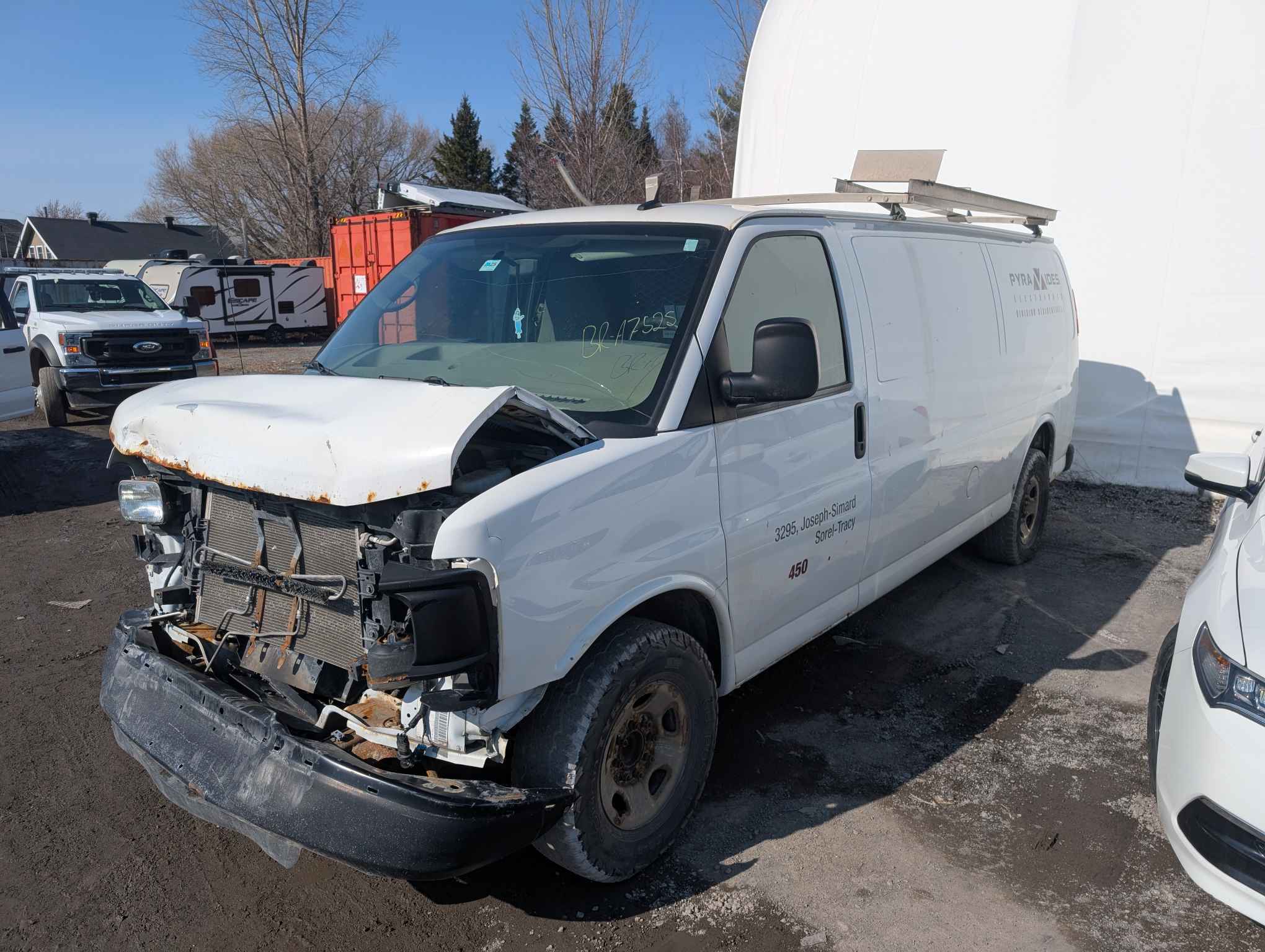 2014 GM Van Chevrolet