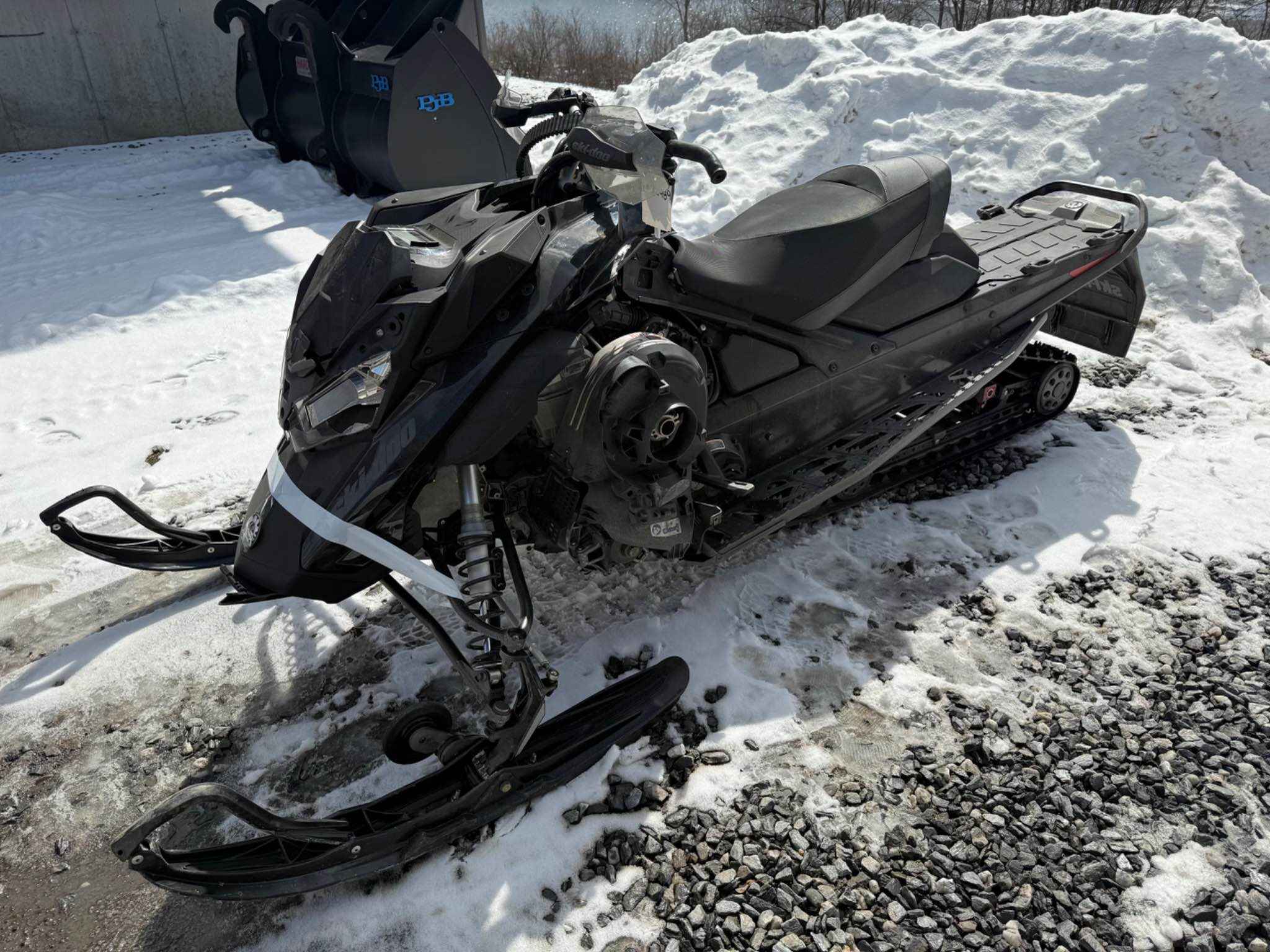 2021 Snowmobile Skidoo Brp