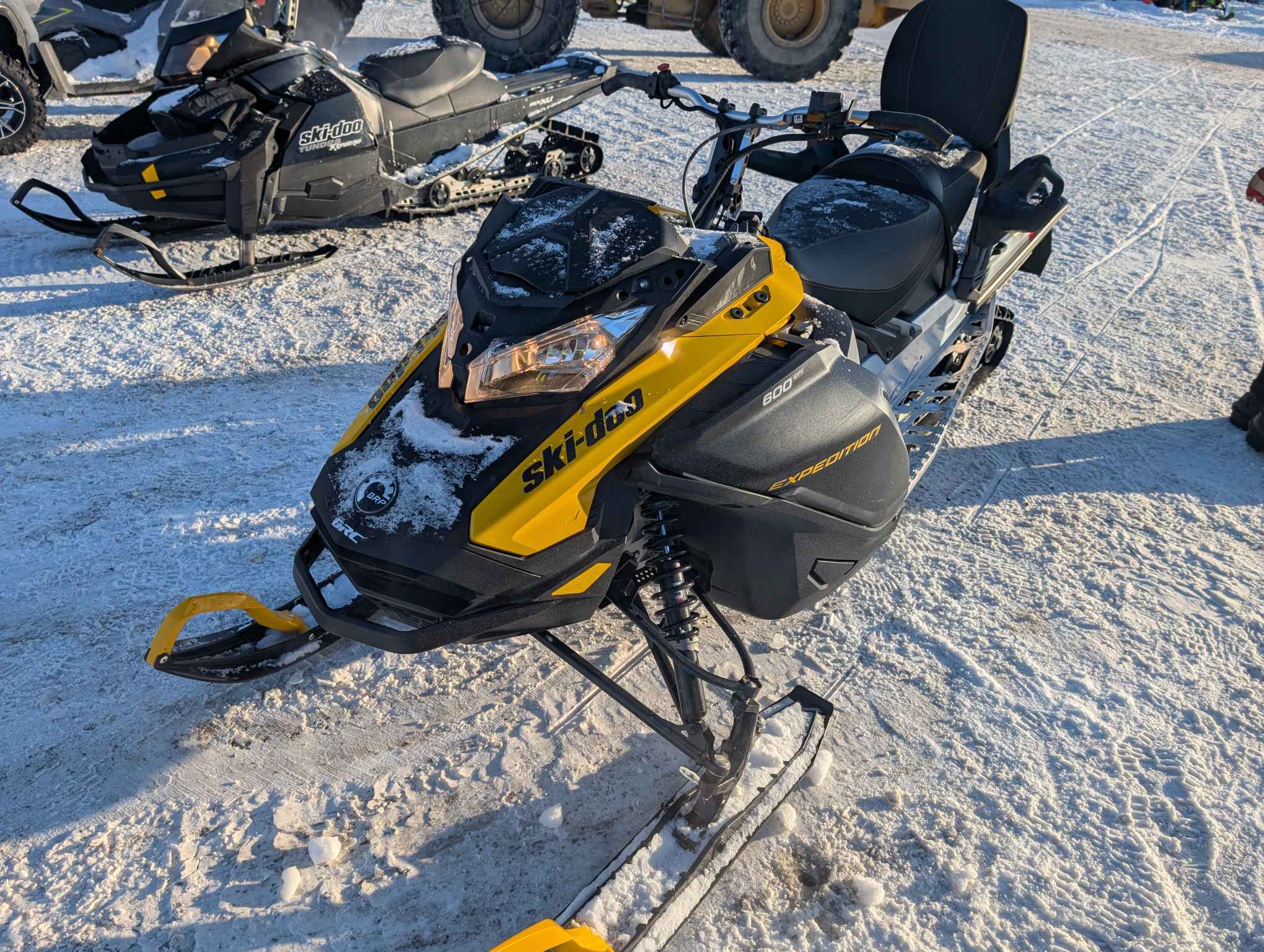 2025 Snowmobile Skidoo Brp