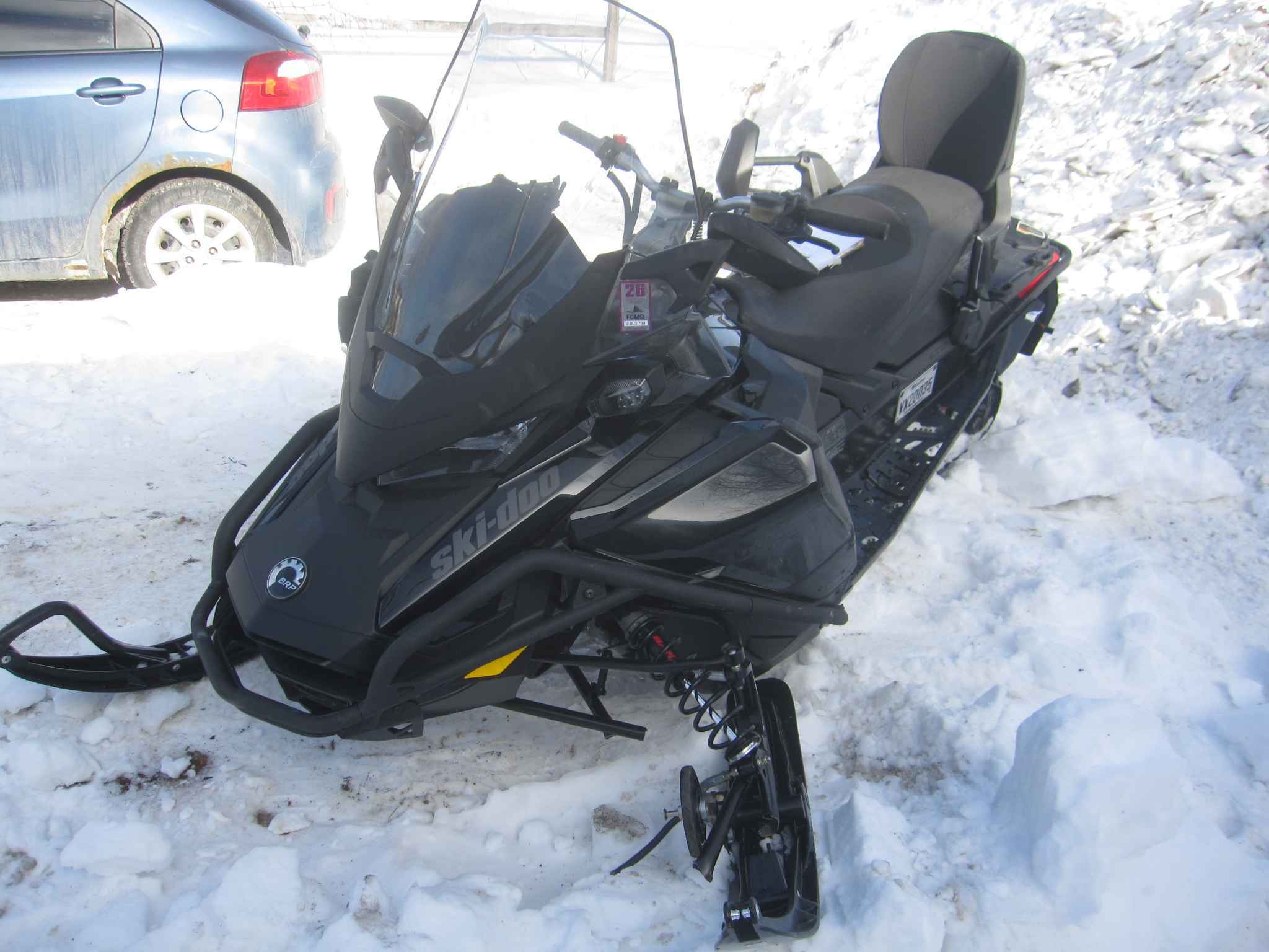 2023 Snowmobile Skidoo Brp