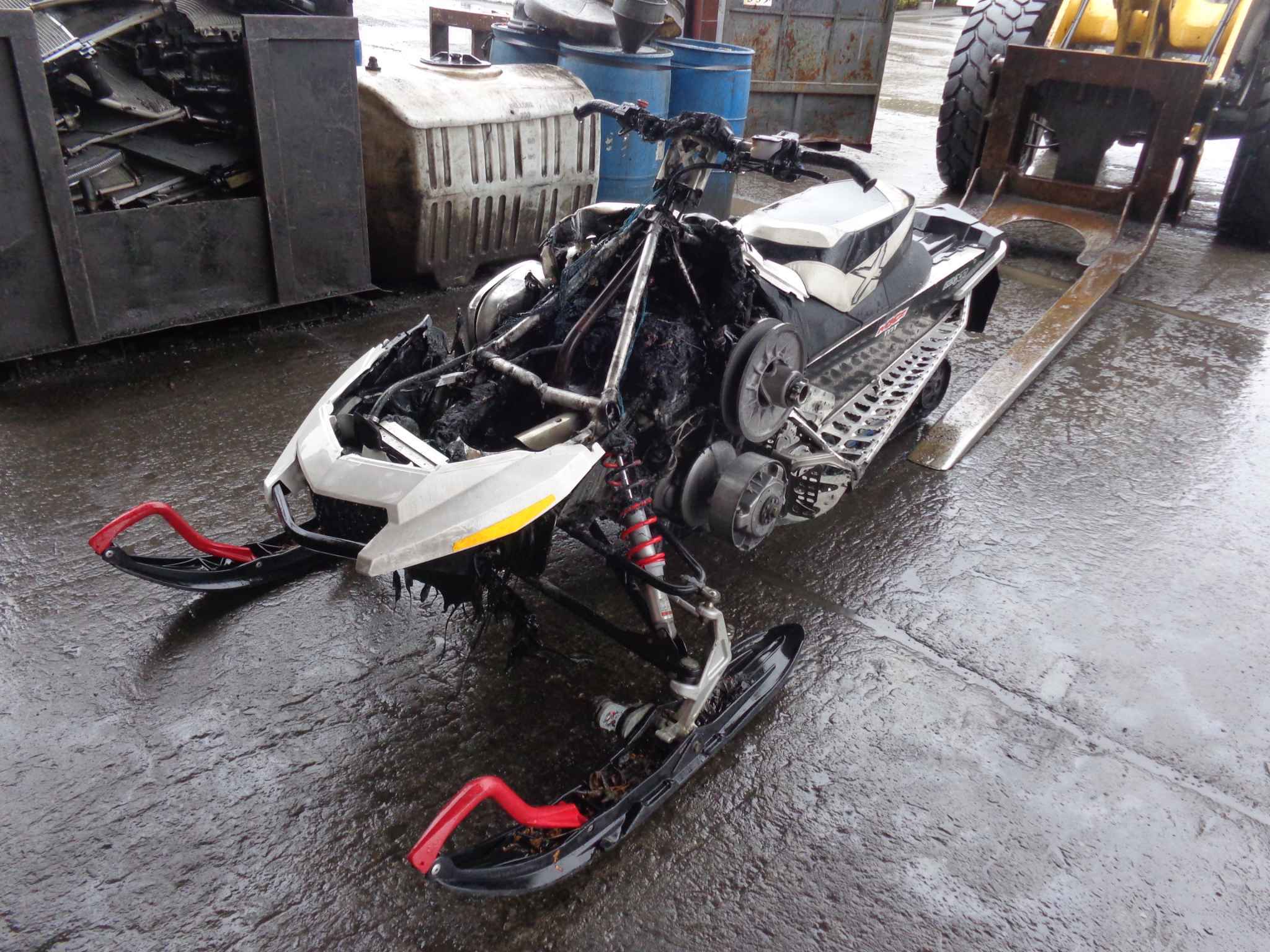 2010 Snowmobile Skidoo Brp