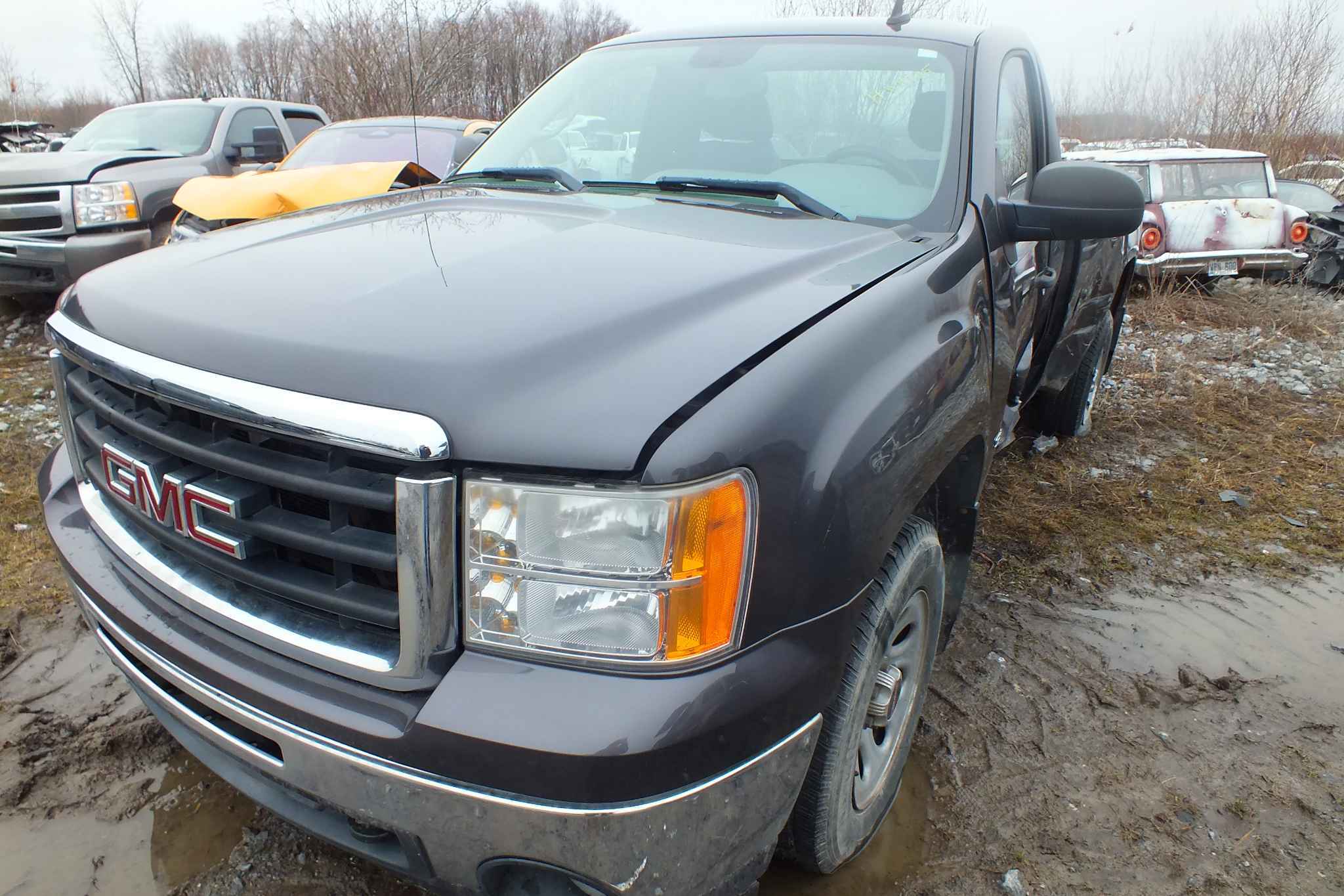 2011 GM Pickup (Gmc)