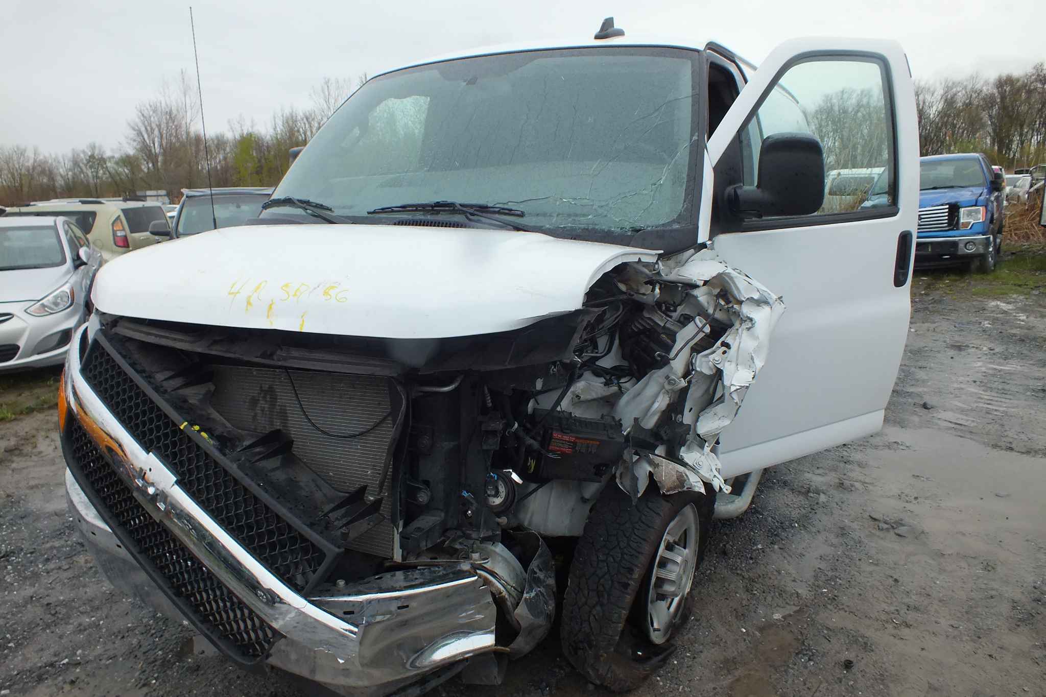 2024 GM Van Chevrolet