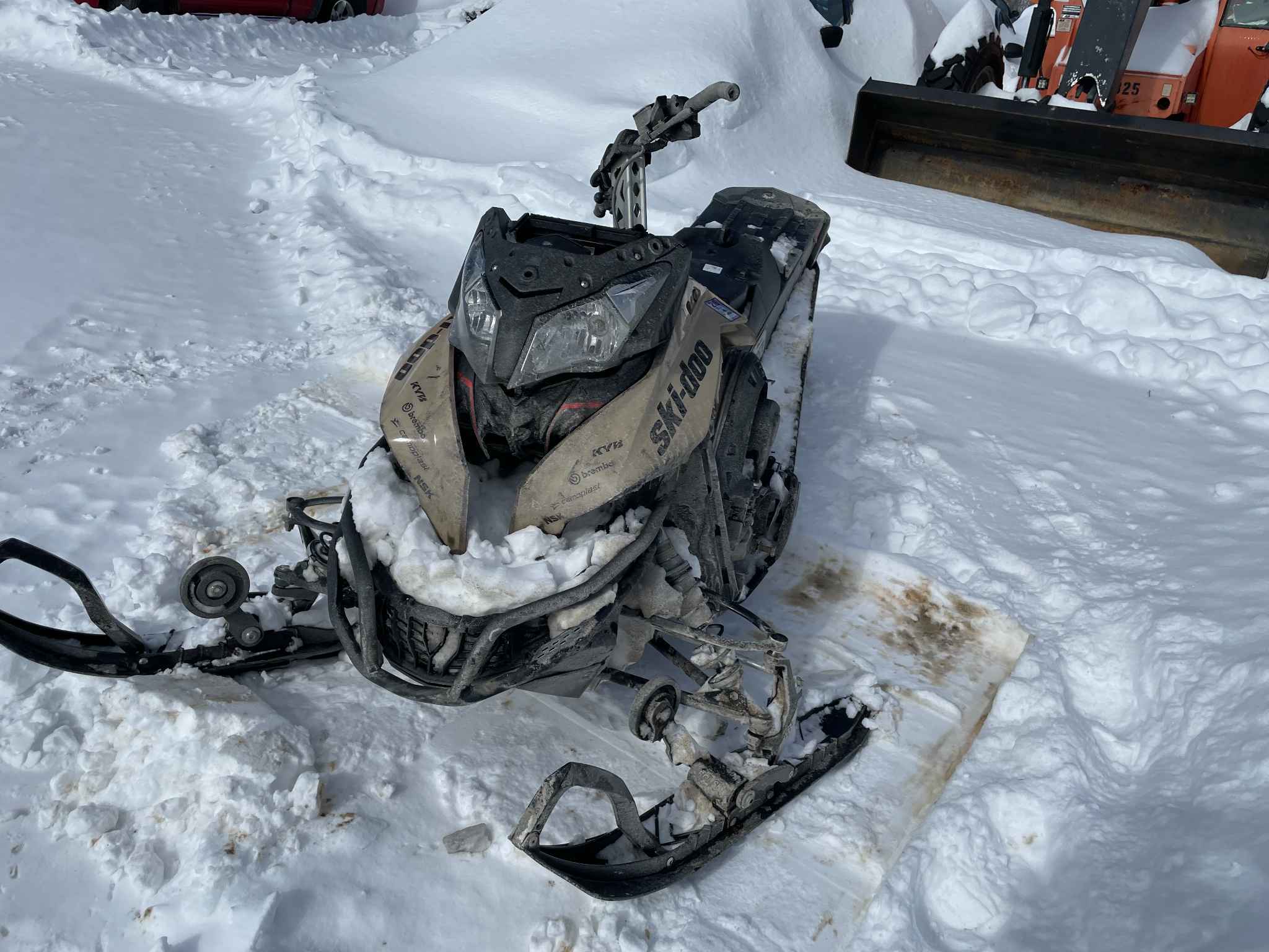 2016 Snowmobile Skidoo Brp