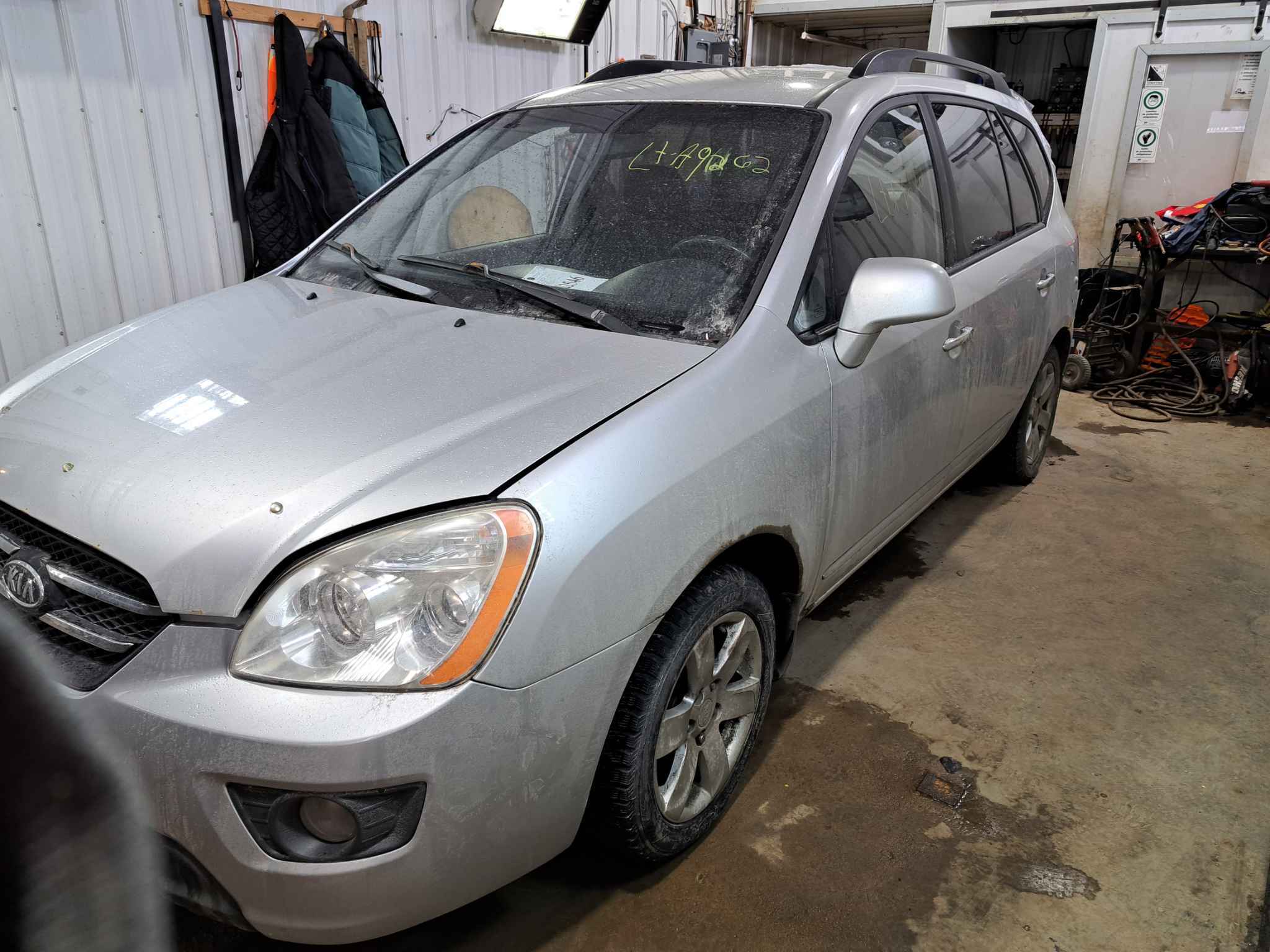 2009 Kia Rondo