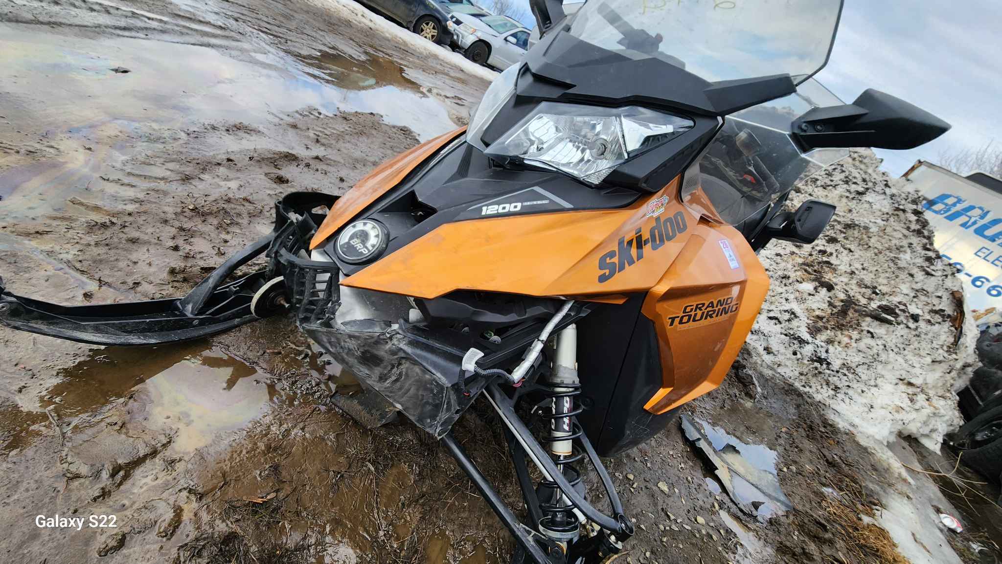 2016 Snowmobile Skidoo Brp