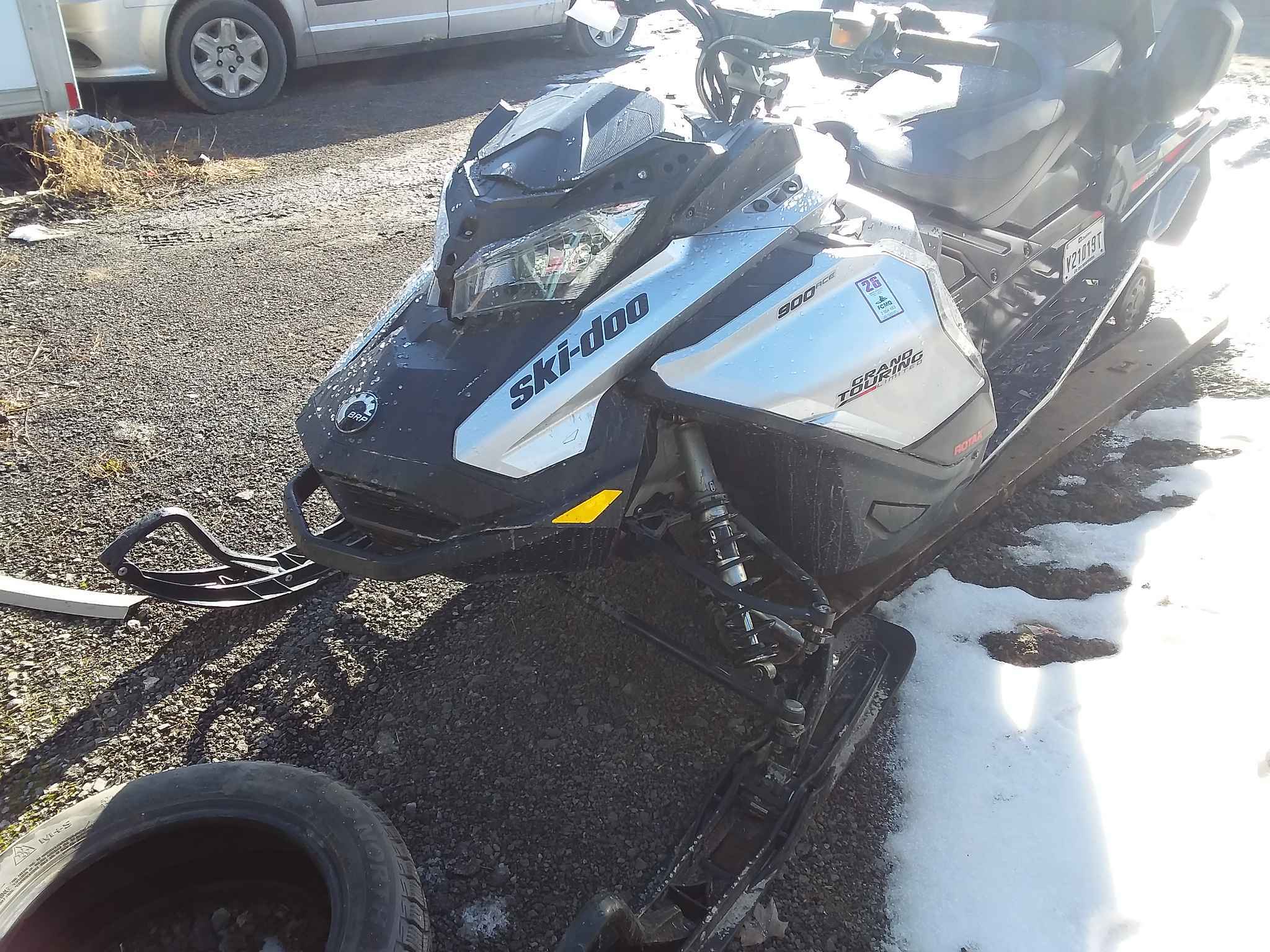 2020 Snowmobile Skidoo Brp