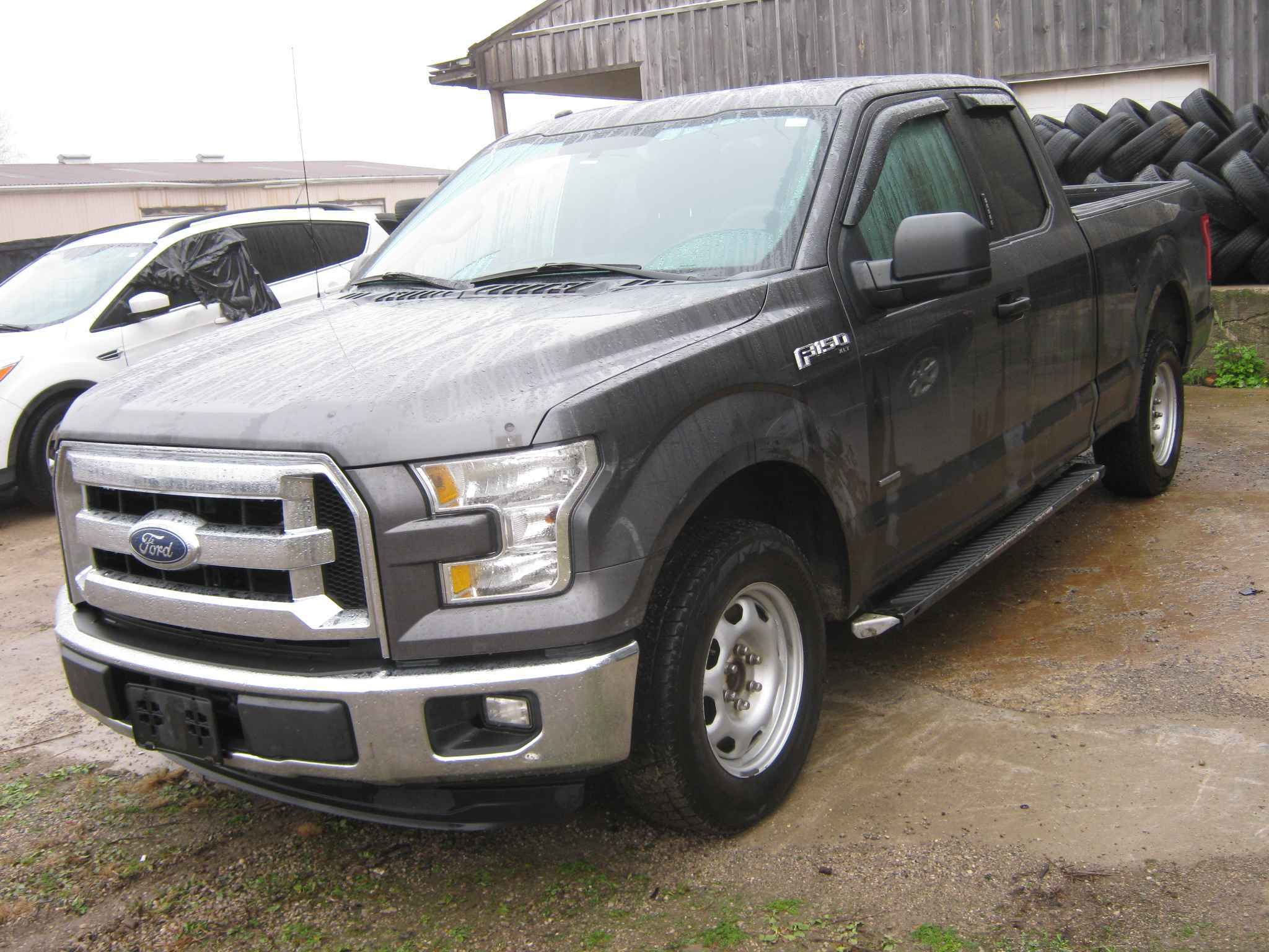 2016 Ford Pickup (Ford)