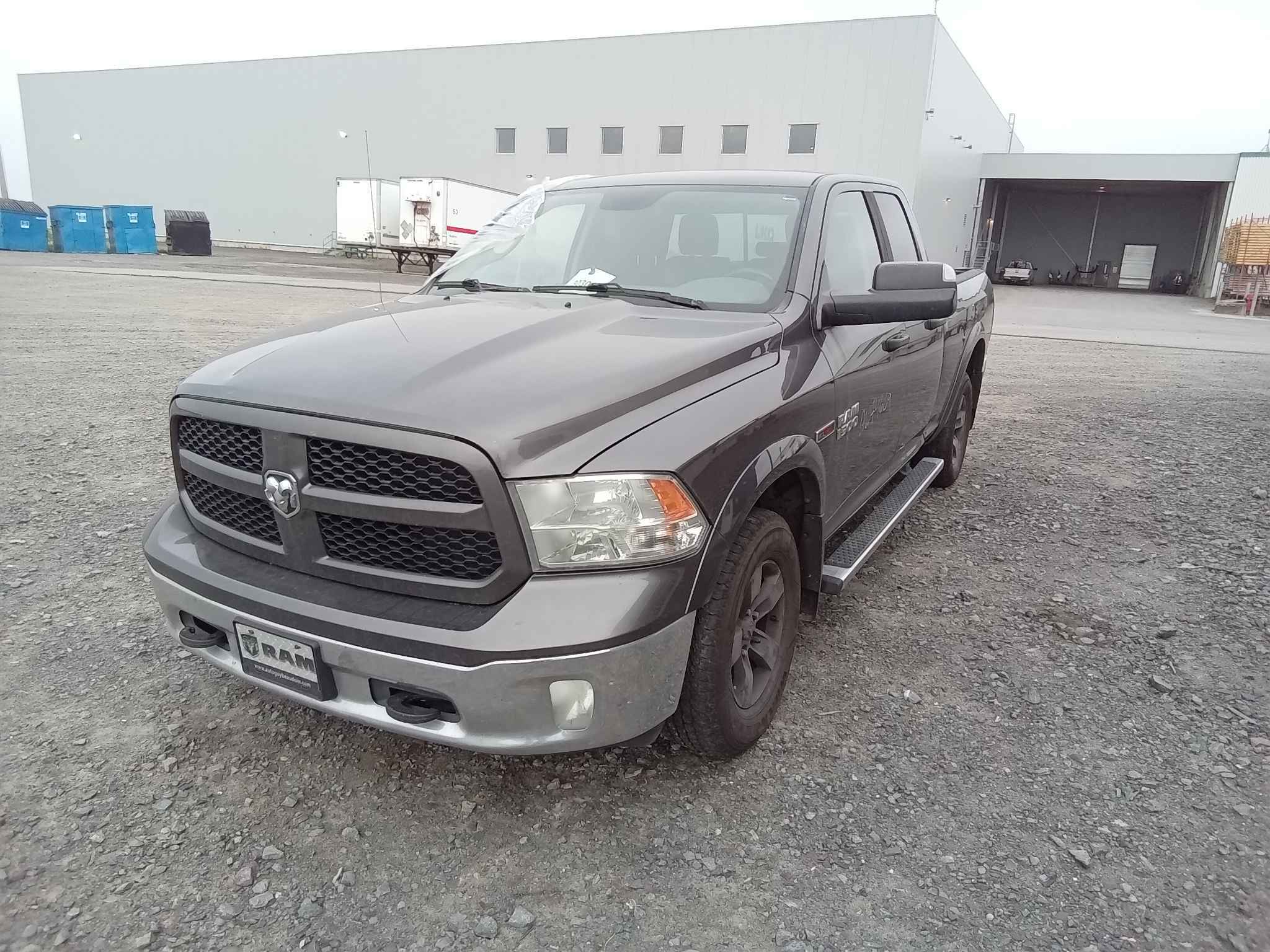 2016 Chrysler Pickup (Dodge)