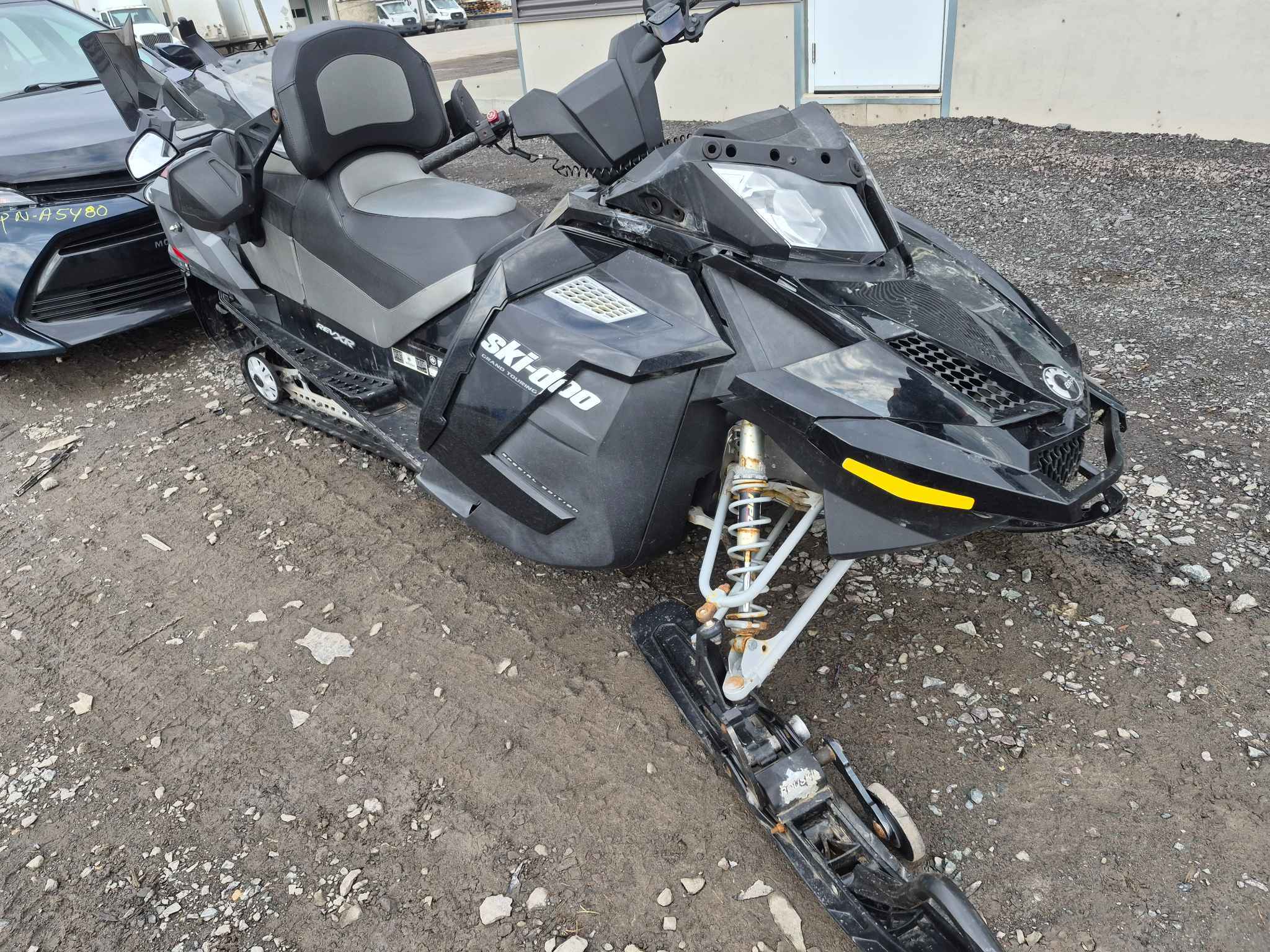 2013 Snowmobile Skidoo Brp