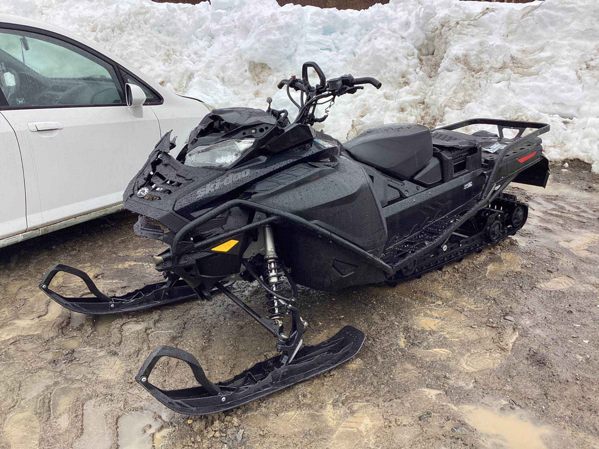 2022 Snowmobile Skidoo Brp