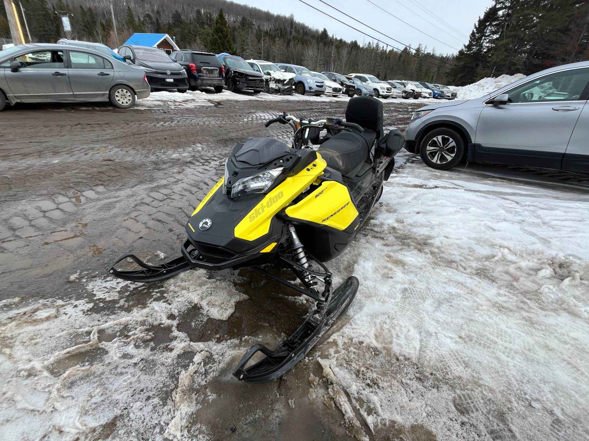 2021 Snowmobile Skidoo Brp