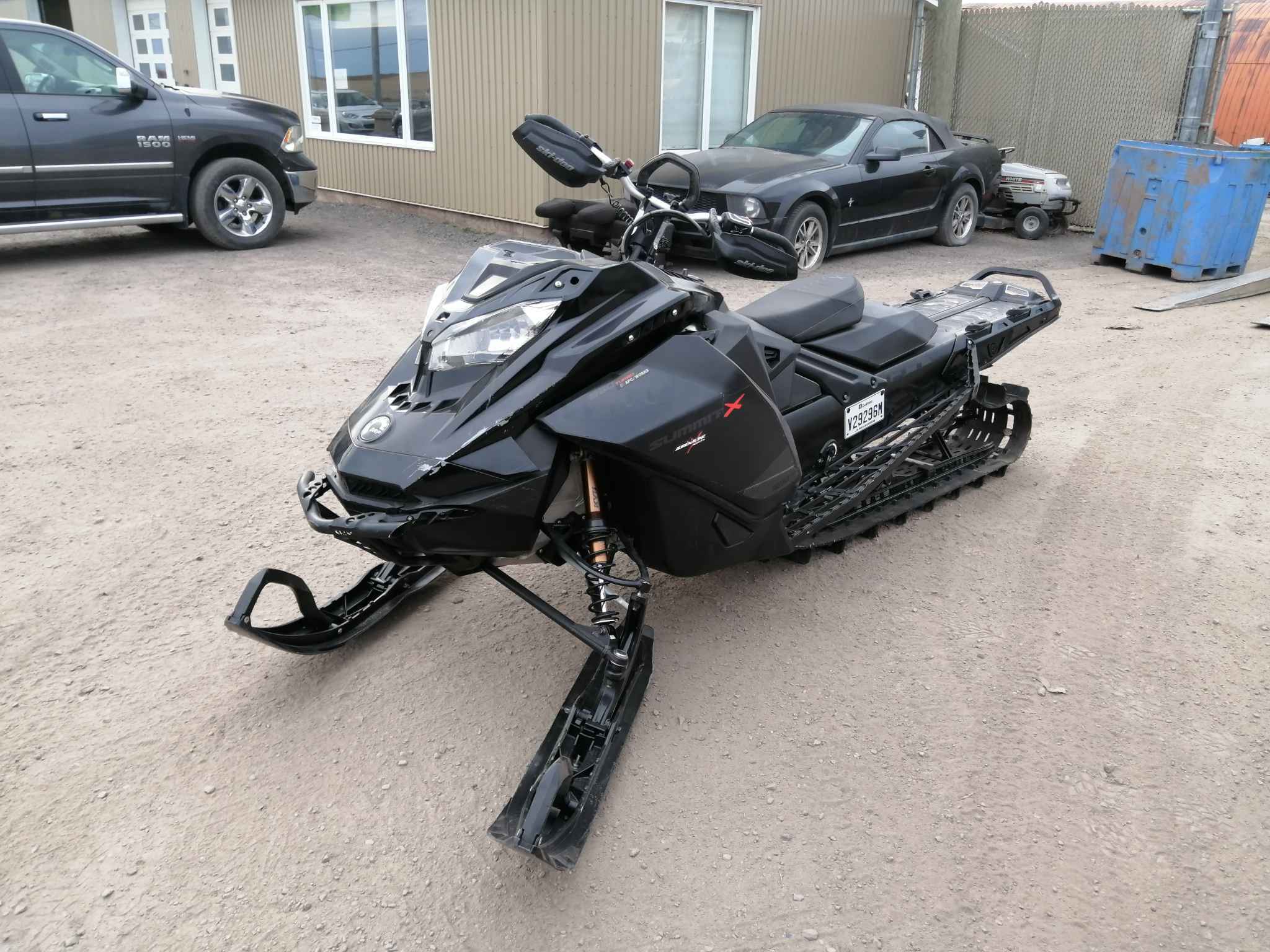 2021 Snowmobile Skidoo Brp