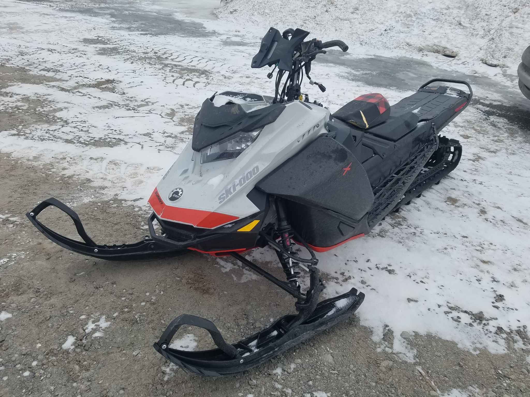 2022 Snowmobile Skidoo Brp